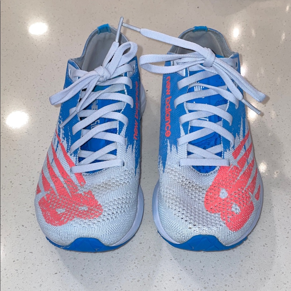 New Balance Sneakers in Blue and Pink - in GREAT condition